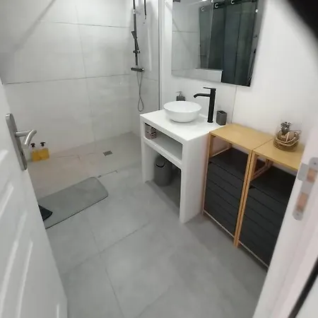 Logt 4 Pers Avec Piscine Chauffee A 55 Min De Paris شقة