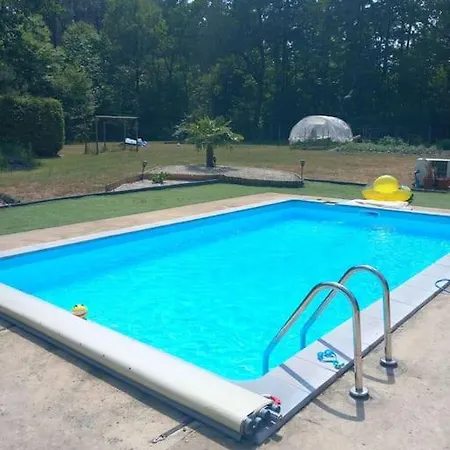 Logt 4 Pers Avec Piscine Chauffee A 55 Min De Paris Parigné-lʼÉvêque